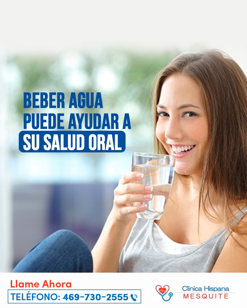 Beber agua ayuda a reducir el mal aliento